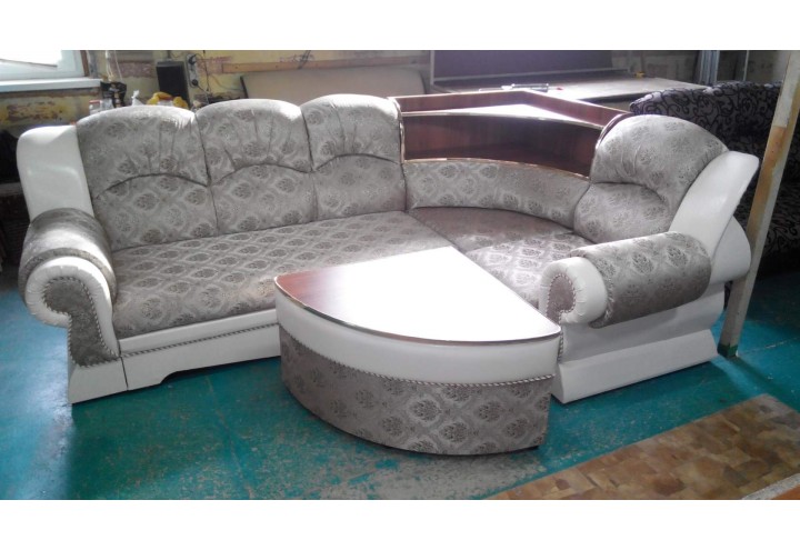 Угловой диван + стол "Армани" в Луганске, ЛНР